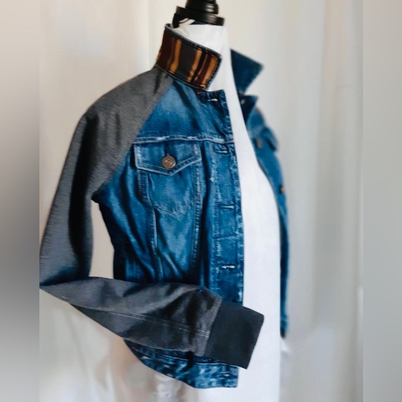 Express denim jacket embellished with a beautiful striped silk scarf. - Picture 2 of 3